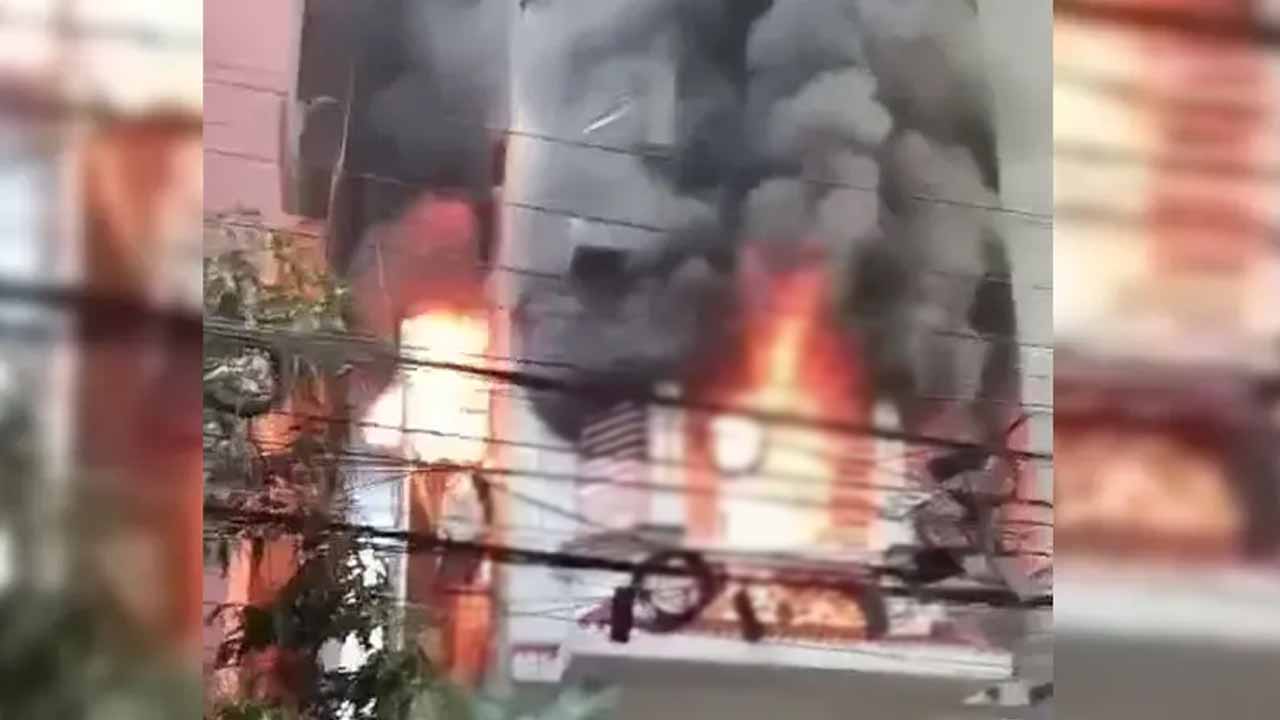 উত্তরায় ভবনে আগুন, নিহত ৩
