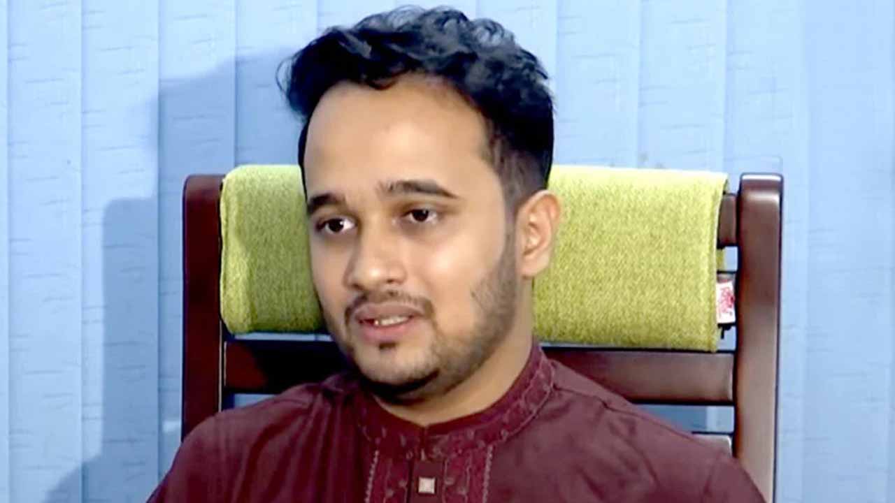 ‘ভাই ব্যবসা’ নয়, রাজনীতিতে যোগদানের কারণ জানালেন স্নিগ্ধ