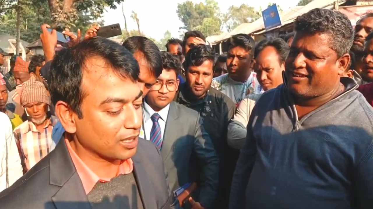 দেবীগঞ্জে অবৈধ ইটভাটায় অভিযানে গিয়ে তোপের মুখে প্রশাসন