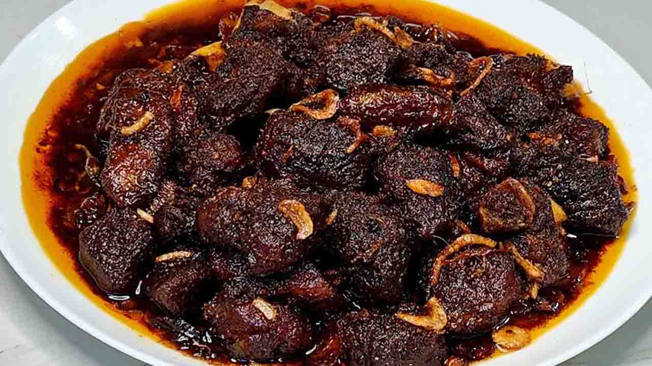 ঘরেই তৈরি করুন রেস্টুরেন্ট স্টাইলের গরুর কালা ভুনা
