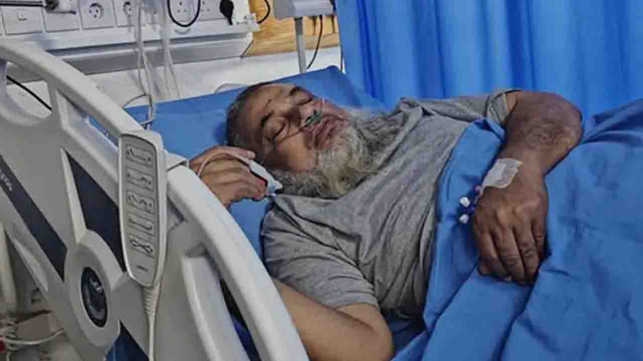 শহীদ মুগ্ধর বাবার হার্ট অ্যাটাক, দেশবাসীর দোয়া চাইলেন স্নিগ্ধ