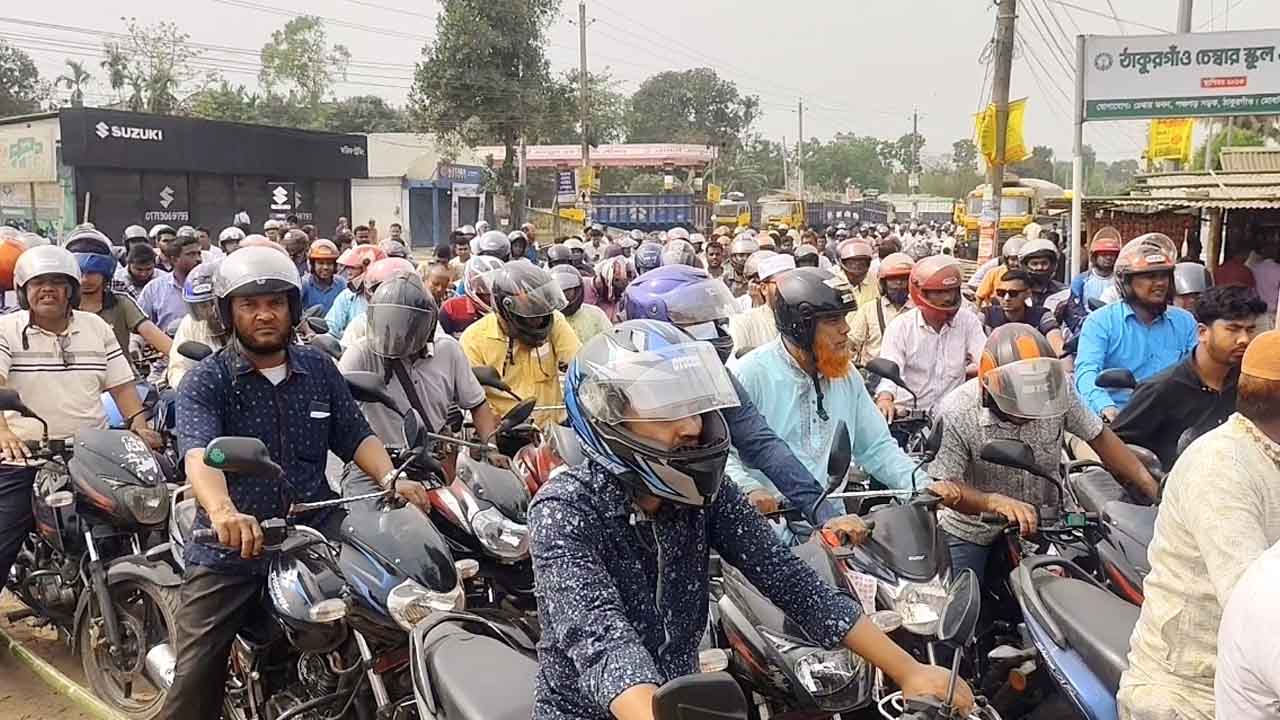 ফুয়েল কার্ডে ফিরল শৃঙ্খলা, কাটছে না চালকদের দুর্ভোগ