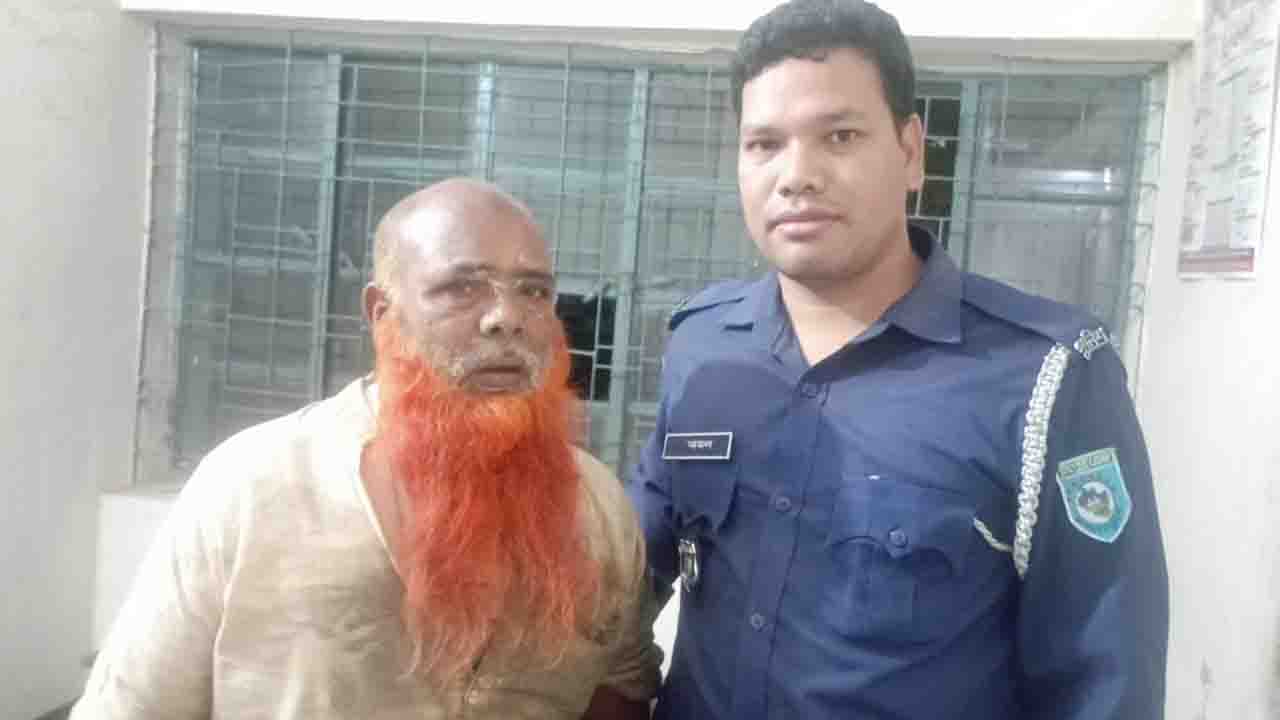 টর্চের আলোয় বাঁচল চালকের প্রাণ, ঘোড়াঘাটে ছিনতাইকারী গ্রেপ্তার