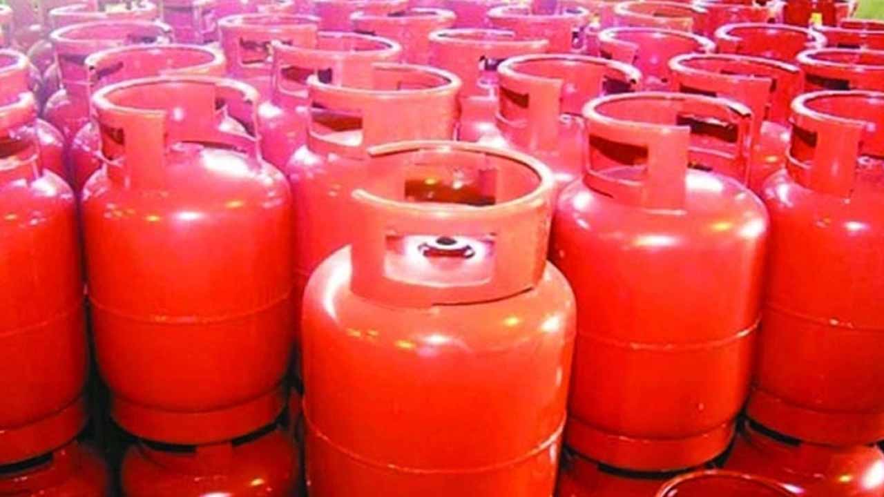 এলপি গ্যাস সরবরাহ স্বাভাবিক রাখার নির্দেশনা জ্বালানি উপদেষ্টার