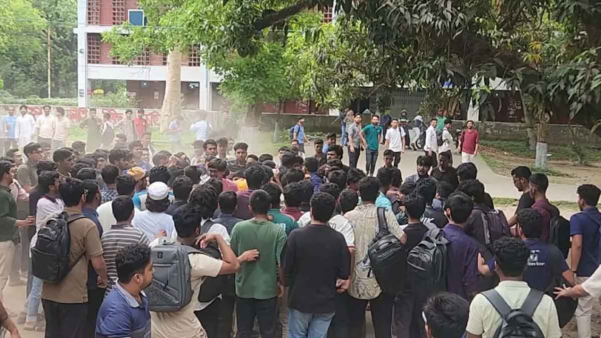 ইভটিজিং ও র‍্যাগিং নিয়ে রাবিতে দুই বিভাগের হাতাহাতি
