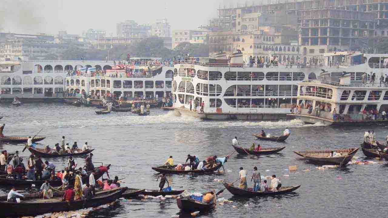 নৌকা থেকে লঞ্চে ওঠা নিয়ে নতুন সিদ্ধান্ত