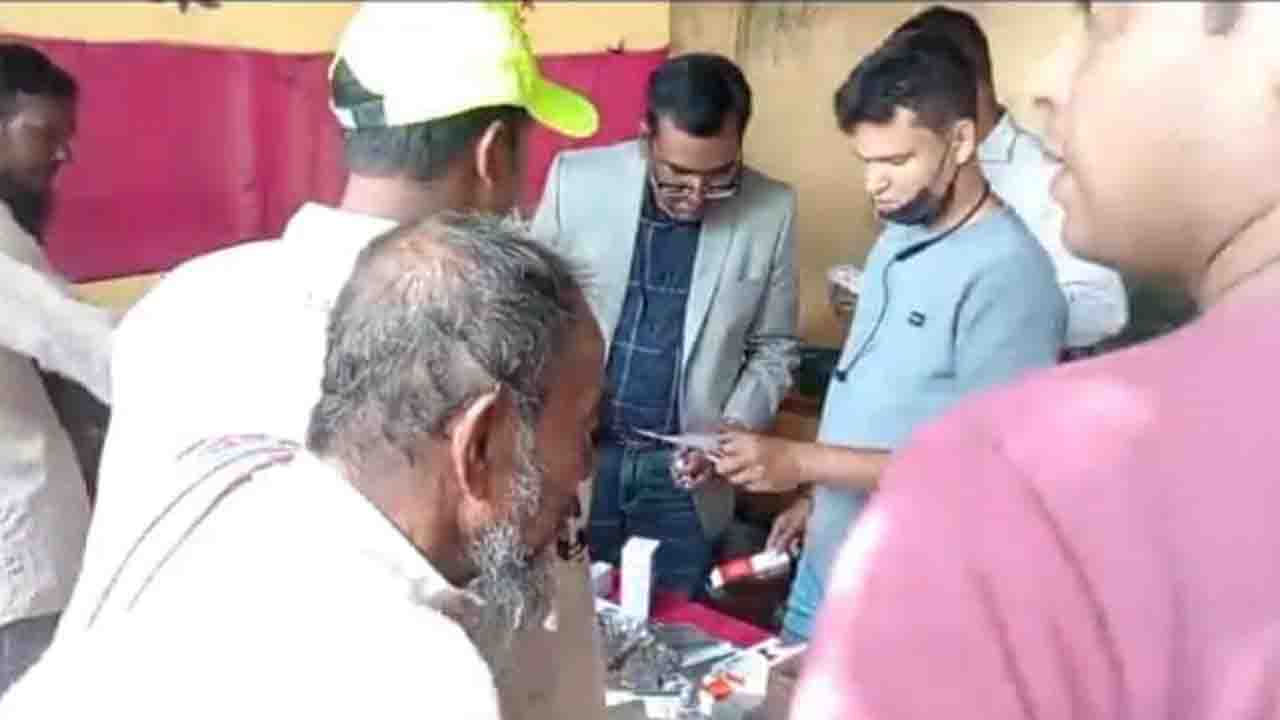 দিনাজপুর-৬ আসনের প্রার্থীর সেবায় খুশি গরিব ও অসহায় মানুষ