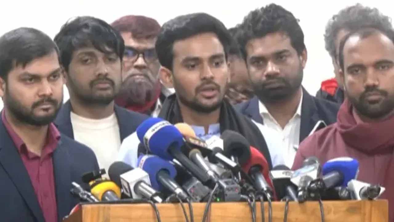 প্রশাসনের পক্ষপাতিত্বে ইসির সক্ষমতা নিয়ে প্রশ্ন উঠবে: আসিফ মাহমুদ