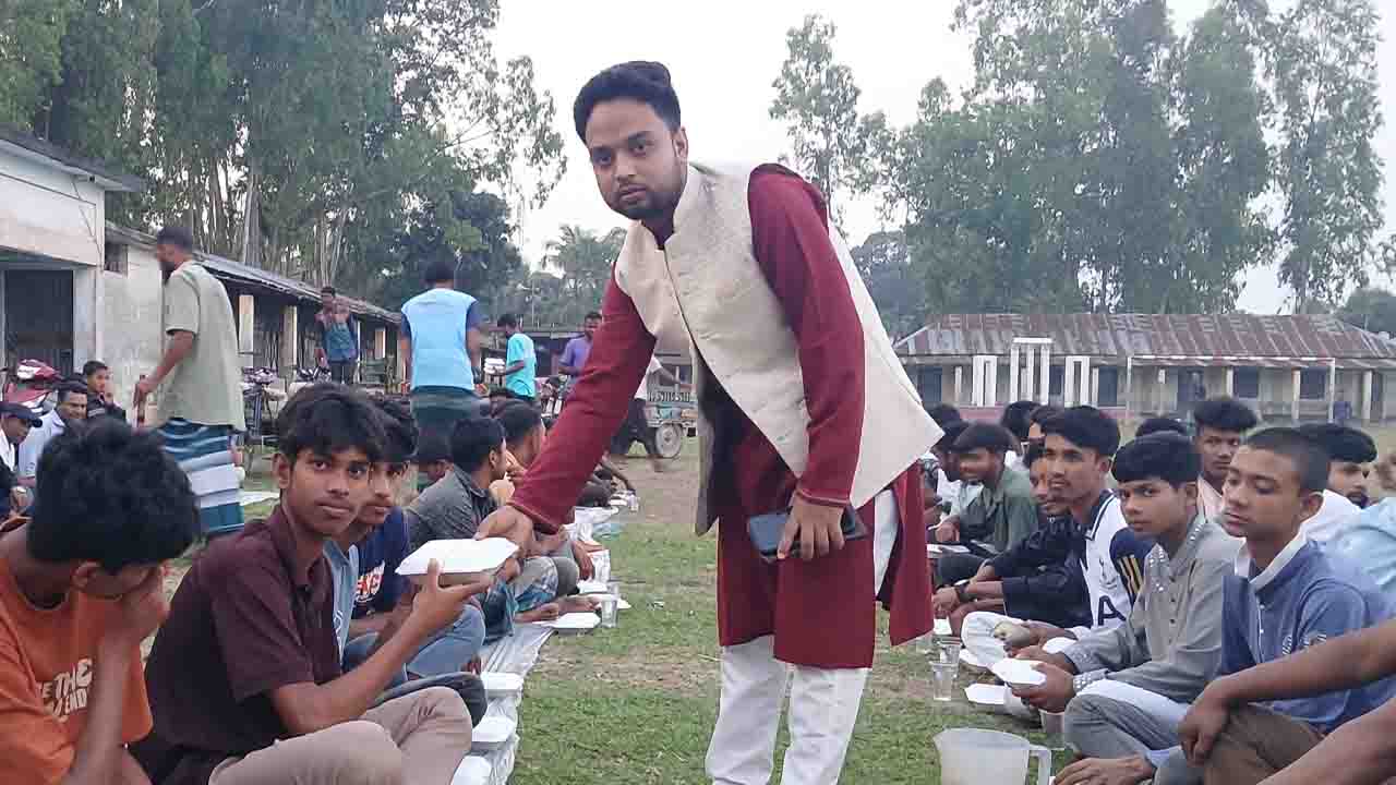 সাঘাটায় ছাত্রদল নেতা সোহেল রানার উদ্যোগে গণ ইফতার