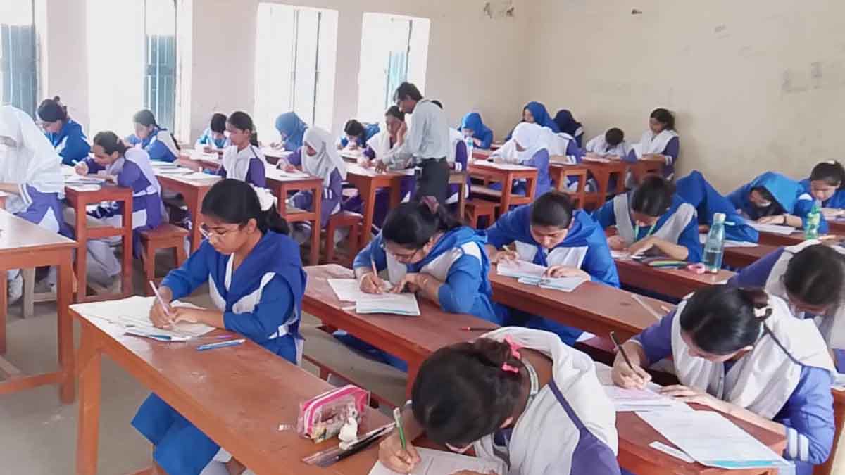 বন্যার কারণে স্থগিত হওয়া চট্টগ্রাম বোর্ডের এইচএসসি পরীক্ষার নতুন তারিখ ঘোষণা