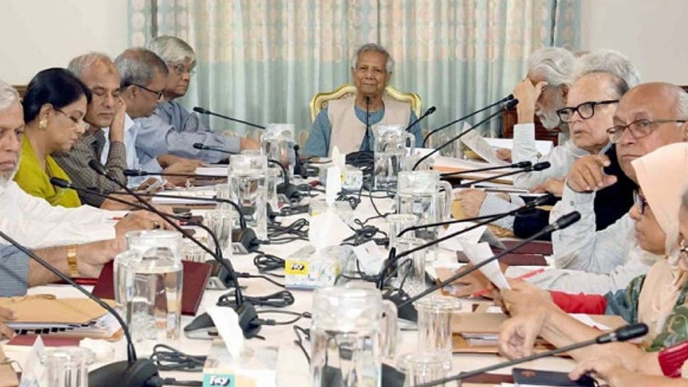 অন্তর্বর্তী সরকারে সমন্বয়হীনতা, প্রকাশ্যে এলো উপদেষ্টাদের বক্তব্যে
