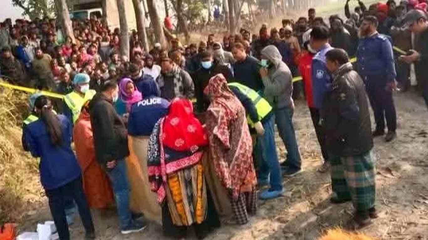 বদরগঞ্জে রাস্তার পাশে বস্তাবন্দী অজ্ঞাত নারীর লাশ উদ্ধার