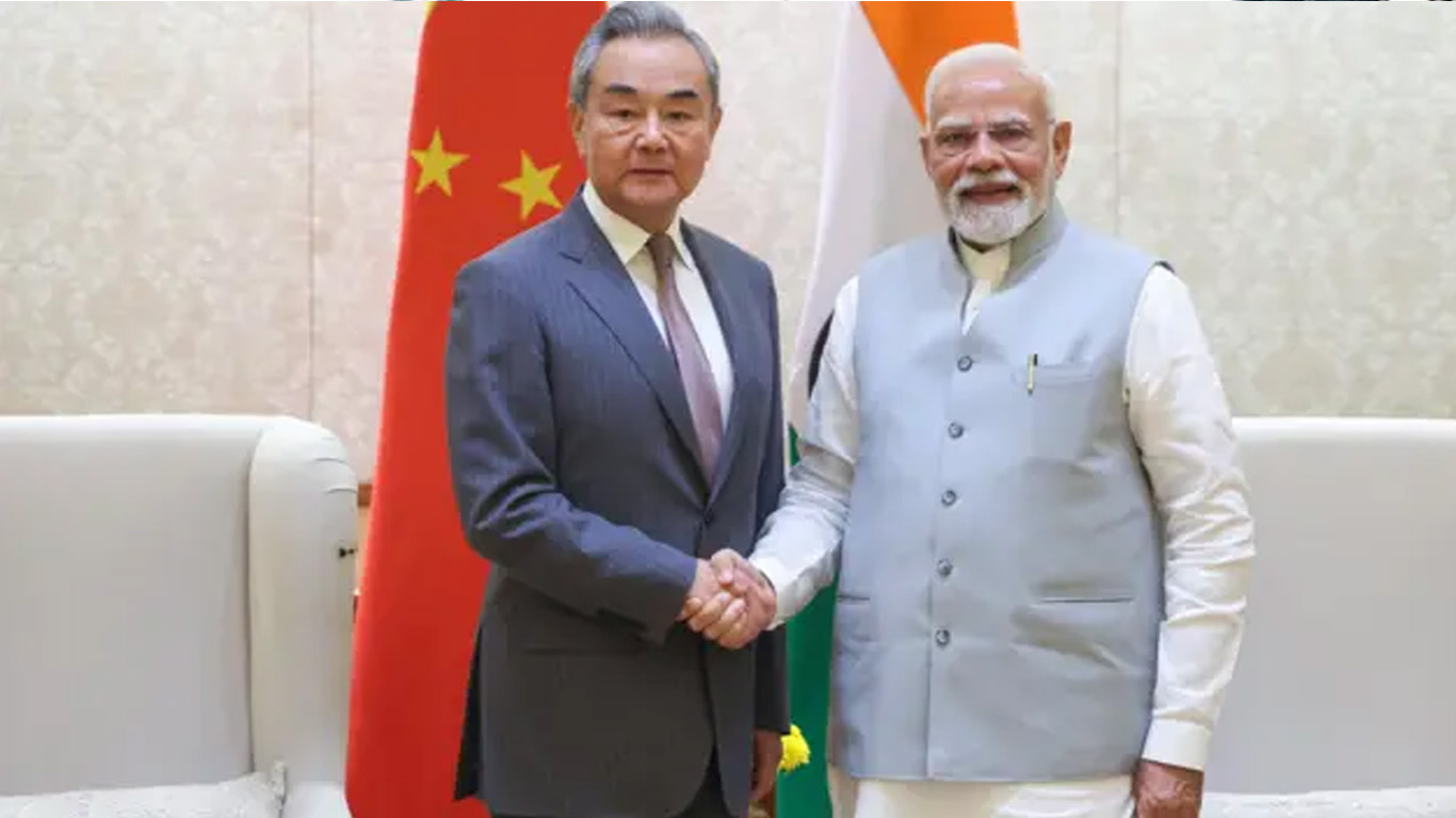 চীন-ভারত সীমান্তে উত্তেজনা কমছে, মোদির চীন সফর