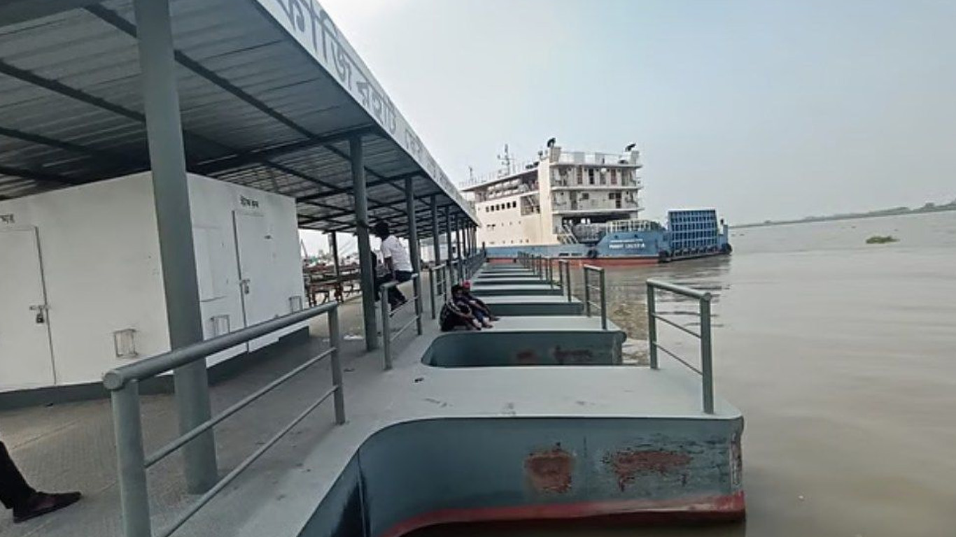 আরিচা ঘাটে সক্রিয় ছিনতাই চক্র, লুটের শিকার স্বর্ণ ব্যবসায়ীরা