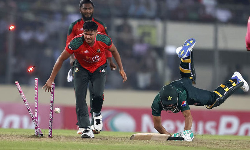 পাকিস্তানকে শিখিয়েছে বাংলাদেশ