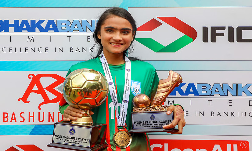 ঠাকুরগাঁওয়ের সাগরিকা: দারিদ্র্য পেরিয়ে নারী ফুটবলের নতুন তারকা