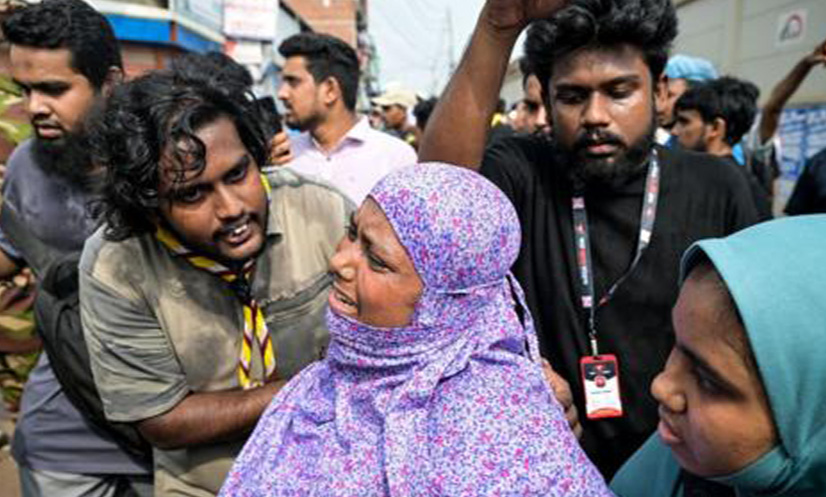 একসঙ্গে খেলতো, কবরেও পাশাপাশি