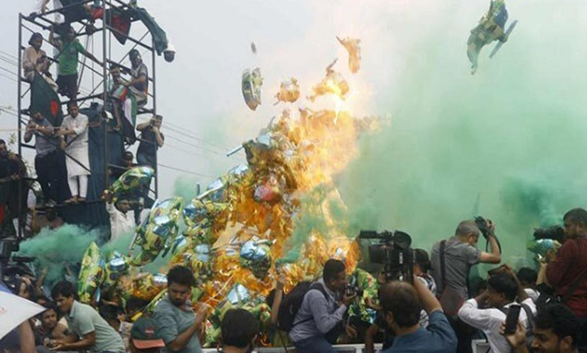 মানিক মিয়া এভিনিউয়ে গ্যাস বেলুনে আগুন, আহত কয়েকজন