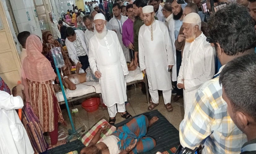 বিমান দুর্ঘটনায় আহতদের দেখতে হাসপাতালে জামায়াত আমির: মানবিক আবেদন