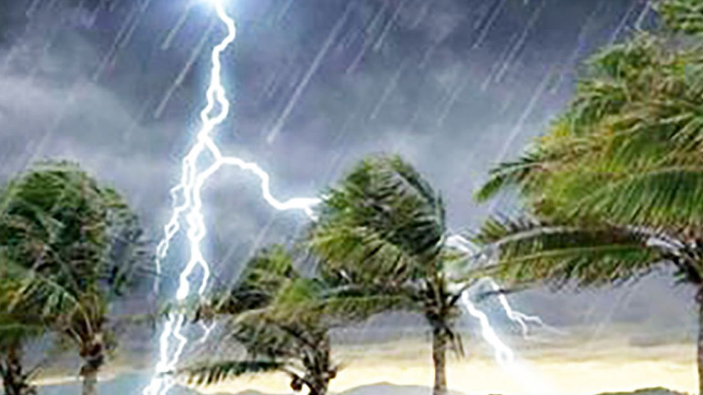 বজ্রপাতে মৃত্যু কমাতে স্কুল-কলেজে সতর্কতা প্রচারের নির্দেশ