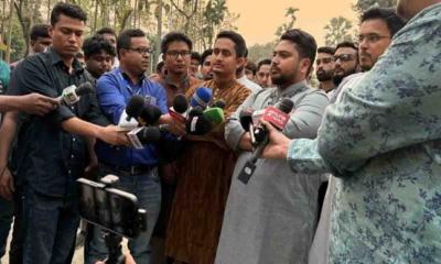 রাষ্ট্রপতিকে অভিশংসন ও গ্রেপ্তারের দাবি নাহিদ ইসলামের
