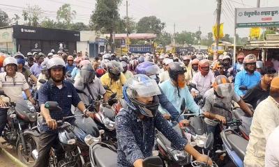 ফুয়েল কার্ডে ফিরল শৃঙ্খলা, কাটছে না চালকদের দুর্ভোগ