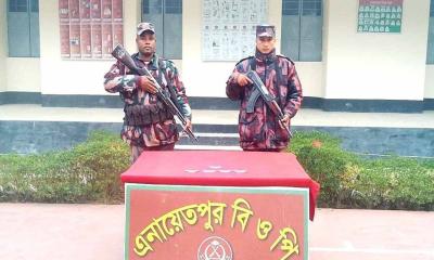 বিজিবির অভিযানে বিরল সীমান্তে মাদক উদ্ধার