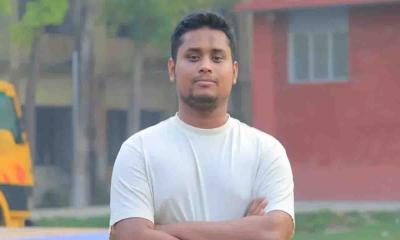 ভোটকেন্দ্রে মোবাইল ফোন নিষিদ্ধের সিদ্ধান্তে হাসনাতের প্রতিক্রিয়া