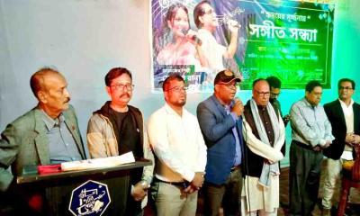 নবরূপীর স্রোতার আসরে বাবা-মেয়ের দ্বৈত সঙ্গীত, মুগ্ধ দিনাজপুর
