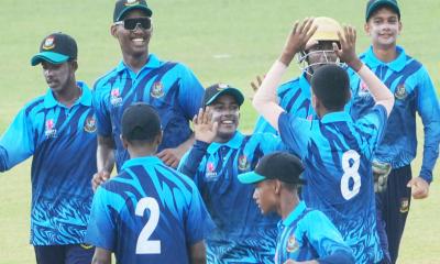 নাহিদাদের হার, যুবাদের কাছে পাত্তাই পেল না নারী দল