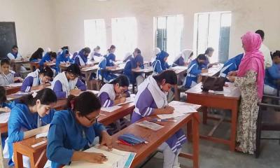 এসএসসি পরীক্ষার্থীদের হাতঘড়ি ও ক্যালকুলেটর ব্যবহার নিয়ে নতুন নির্দেশনা