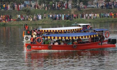 হাতিরঝিলের ওয়াটার ট্যাক্সি বন্ধ, ভোগান্তিতে যাত্রীরা
