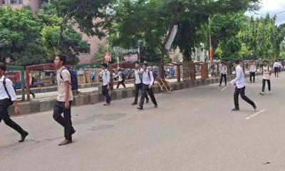 ঢাকা কলেজ-সিটি কলেজ শিক্ষার্থীদের সংঘর্ষে আহত ২