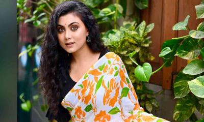 দেব বললেন ইধিকাকে ‘বেঙ্গল ক্রাশ’, গুঞ্জন নতুন ছবির