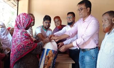 নবাবগঞ্জে ওএমএস-এর আটা বিক্রি শুরু, দাম ২৪ টাকা কেজি