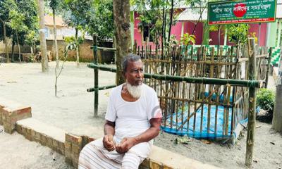 শহীদ আবু সাঈদের বাবা: ছেলের আত্মদানে দেশ মুক্ত হয়েছে