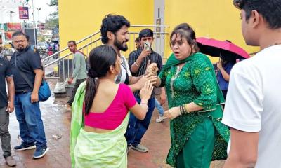 পাওনা টাকা আদায়ে রাস্তায় কাঞ্চনা, ভাইরাল ভিডিও