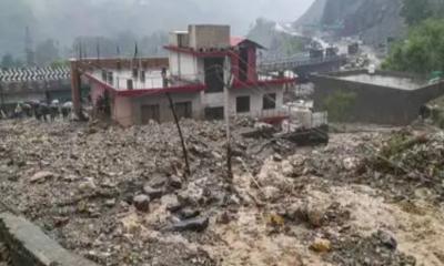 মেঘভাঙা বৃষ্টিতে বিপর্যস্ত জম্মু-কাশ্মীর, স্কুল বন্ধের নির্দেশ