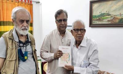 গুরুতর অসুস্থ ভাষাসৈনিক আহমদ রফিক, হাসপাতালে ভর্তি