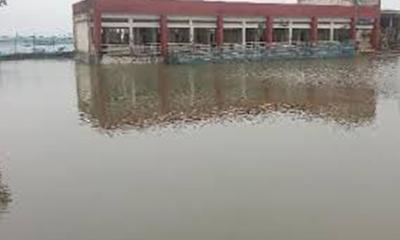দেড় মাস ধরে পানির নিচে স্কুলমাঠ: