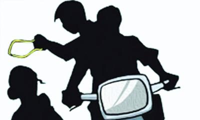 দিনদুপুরে গলায় দা ঠেকিয়ে ব্যবসায়ীর ২ লাখ টাকা ছিনতাই