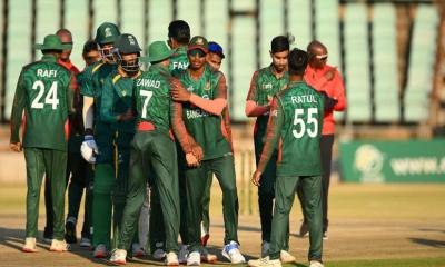 দক্ষিণ আফ্রিকাকে হারিয়ে ত্রিদেশীয় সিরিজ শুরু বাংলাদেশের