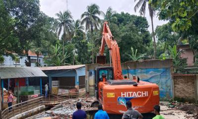 ময়মনসিংহে আ.লীগ নেতার চিড়িয়াখানা গুঁড়িয়ে দিলো প্রশাসন