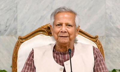 ১৩ দলের নেতাদের সঙ্গে বৈঠকে প্রধান উপদেষ্টা