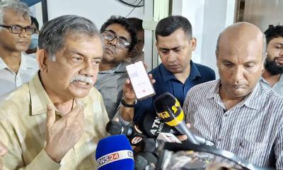 ‘সরকার বললে চলে যাব’