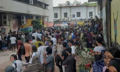উত্তরায় মাইলস্টোন স্কুলের ভবনে বিমান বিধ্বস্ত : নিহত ১৯