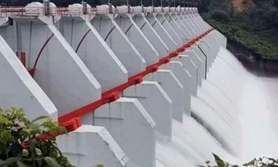 কাপ্তাই বাঁধের গেট খুলে দেওয়ায় পানিবন্দি ২০ হাজার মানুষ