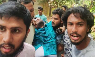 চট্টগ্রাম বিশ্ববিদ্যালয়ে রণক্ষেত্র: প্রক্টরসহ আহত ২০