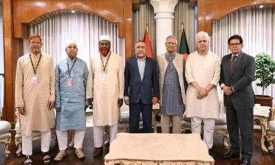 প্রধান উপদেষ্টার সঙ্গে বৈঠকে জামায়াত: আলোচনায় নির্বাচন