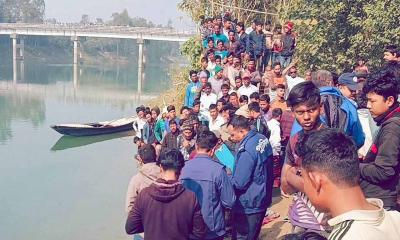 চিরিরবন্দরে আত্রাই নদী থেকে দুই অজ্ঞাত যুবকের মরদেহ উদ্ধার